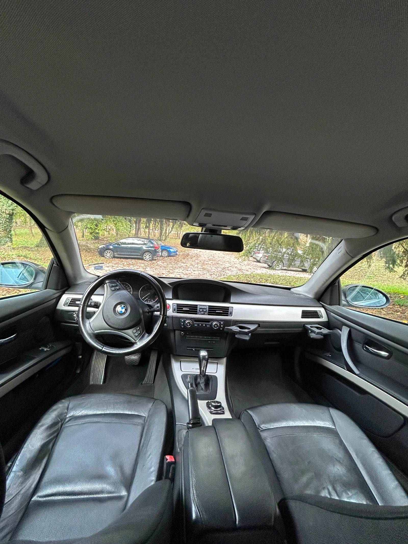 BMW 320 Automatic / CIC Navi, снимка 7 - Автомобили и джипове - 54162067