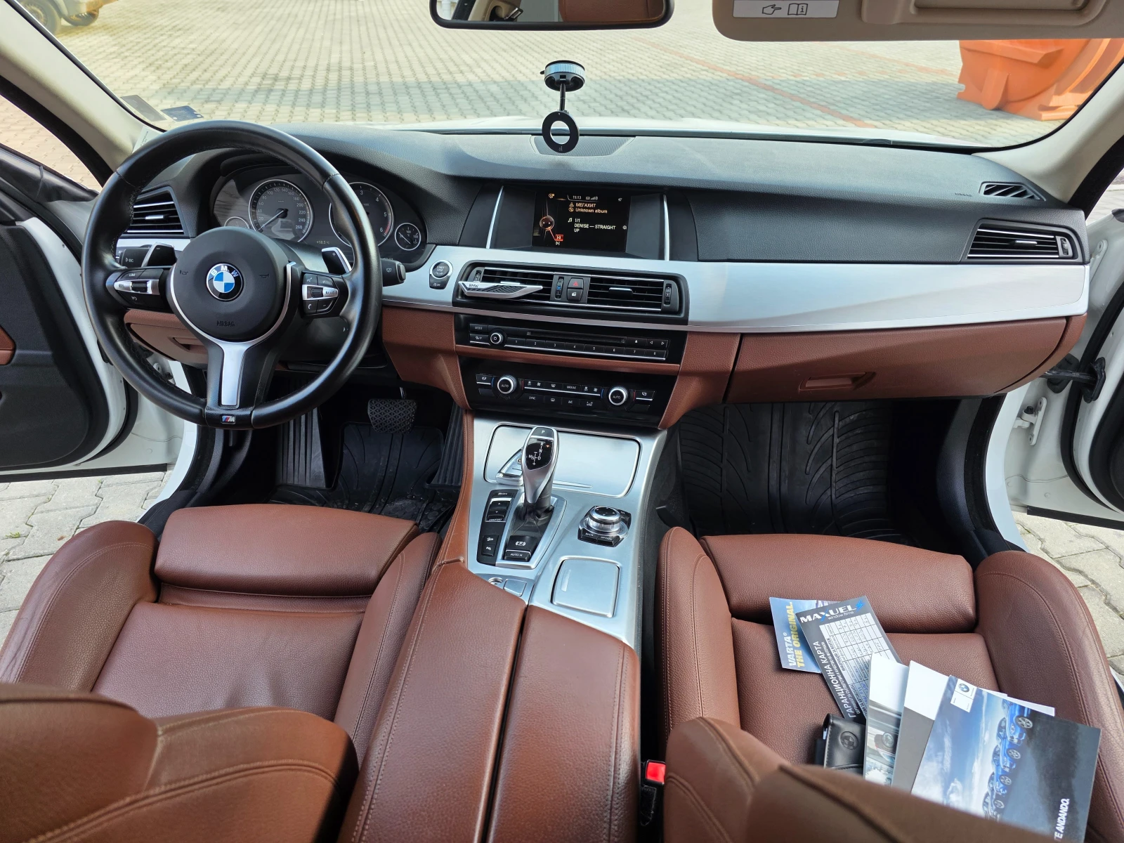 BMW 530 Xdrive, M Interior, снимка 9 - Автомобили и джипове - 54496240
