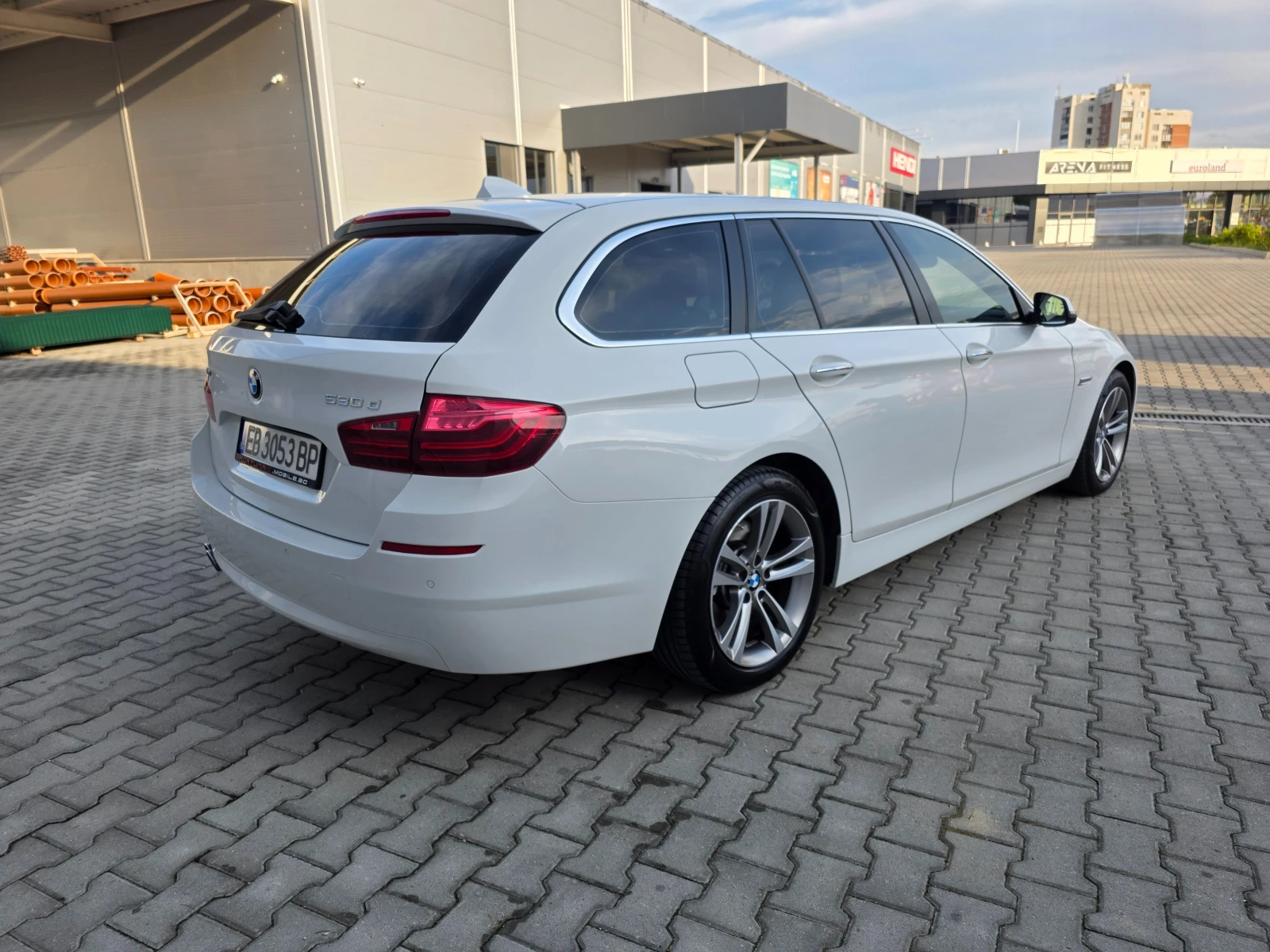 BMW 530 Xdrive, M Interior, снимка 3 - Автомобили и джипове - 54496240