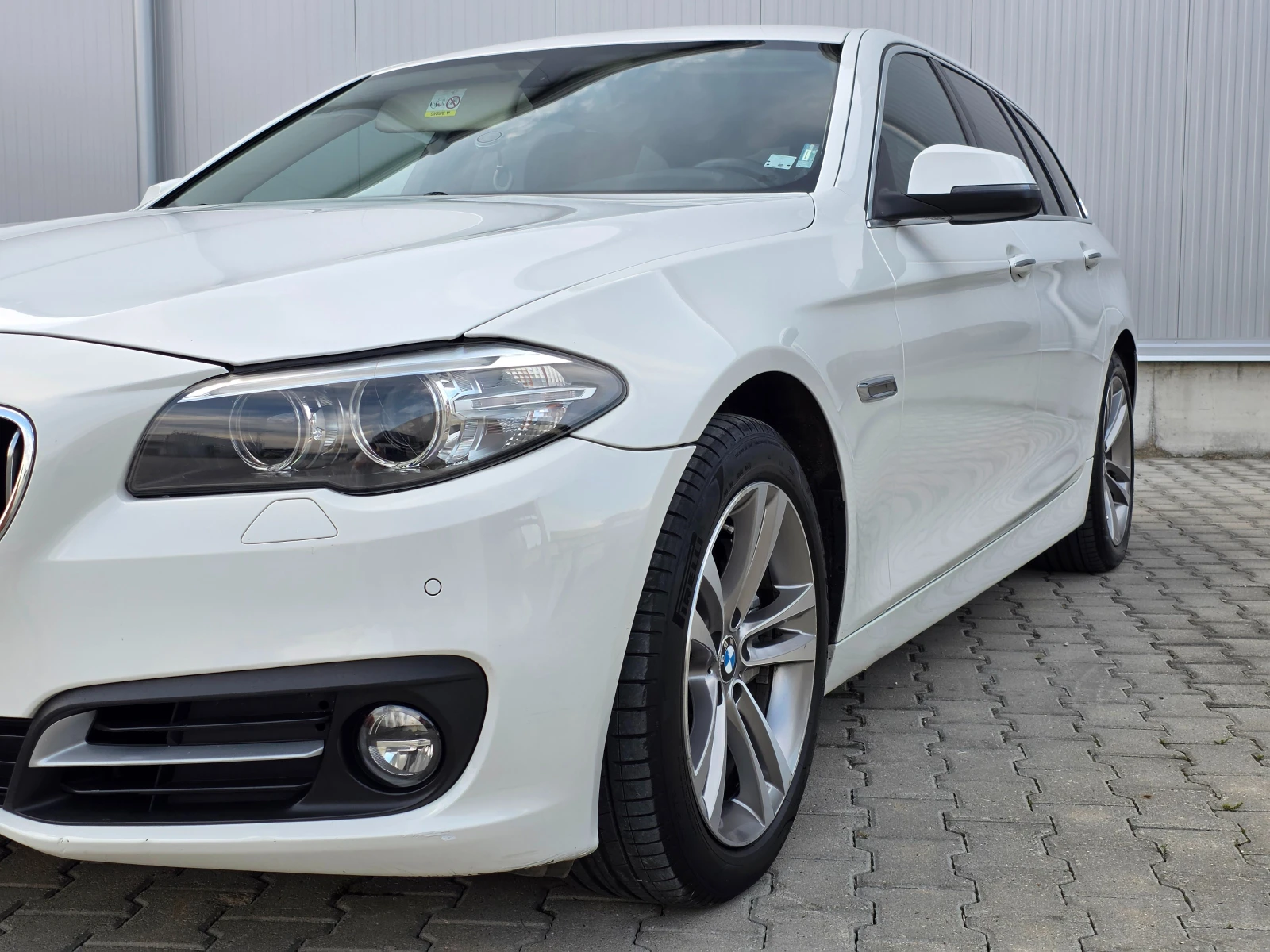 BMW 530 Xdrive, M Interior, снимка 5 - Автомобили и джипове - 54496240