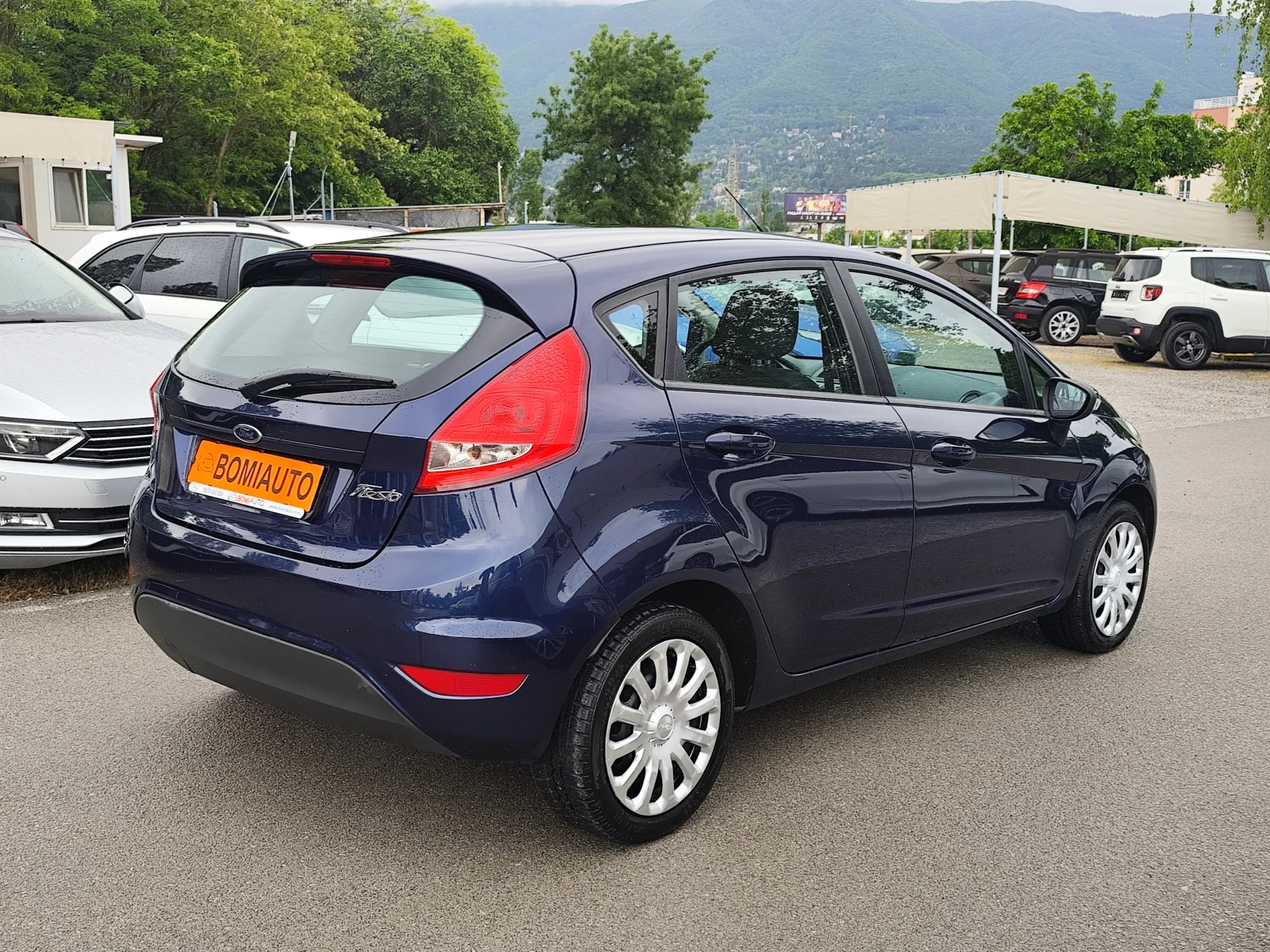 Ford Fiesta 1.2i* EURO5A* KLIMA* 5 ВРАТИ* , снимка 4 - Автомобили и джипове - 54638675