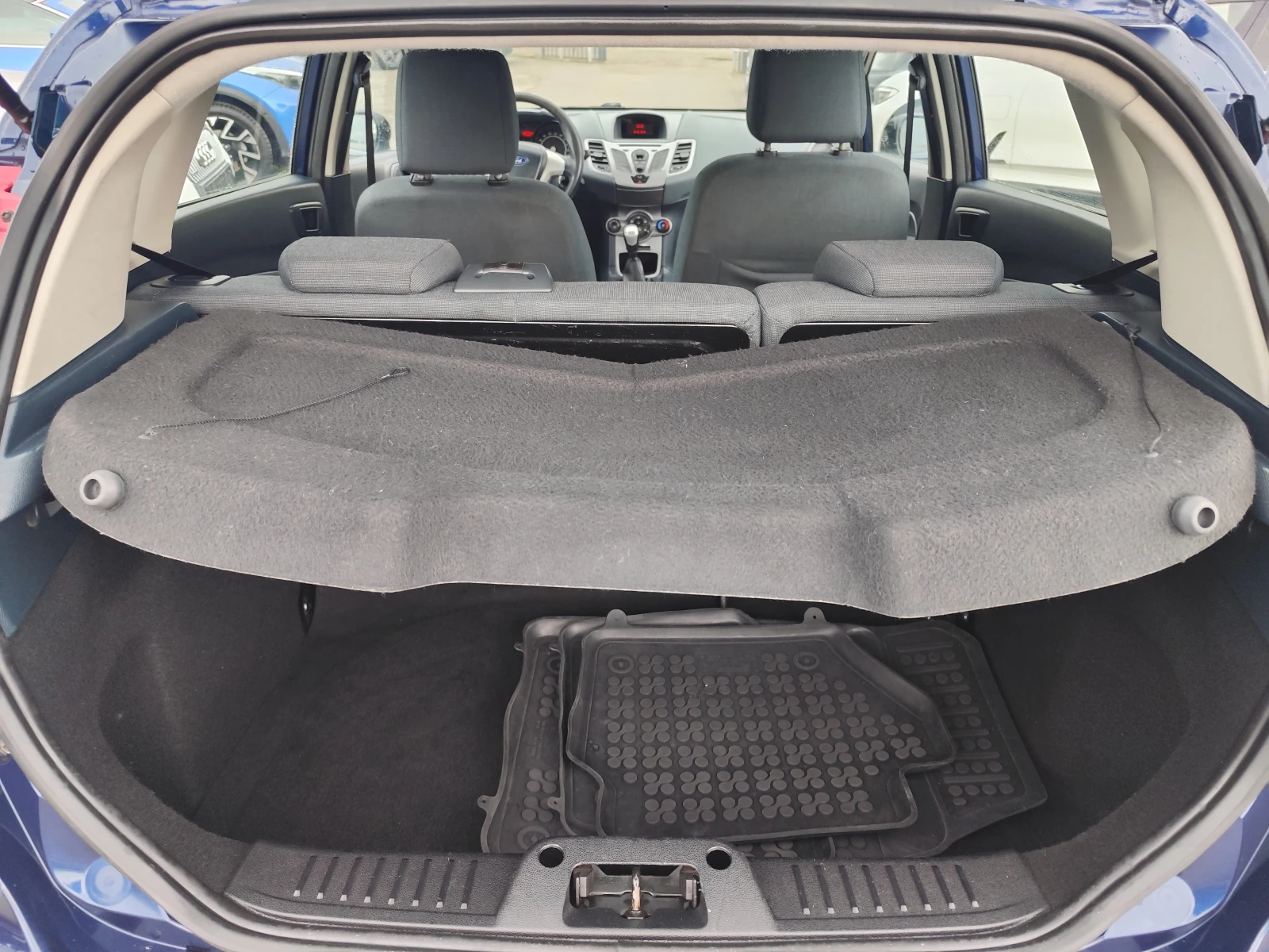 Ford Fiesta 1.2i* EURO5A* KLIMA* 5 ВРАТИ* , снимка 13 - Автомобили и джипове - 54638675