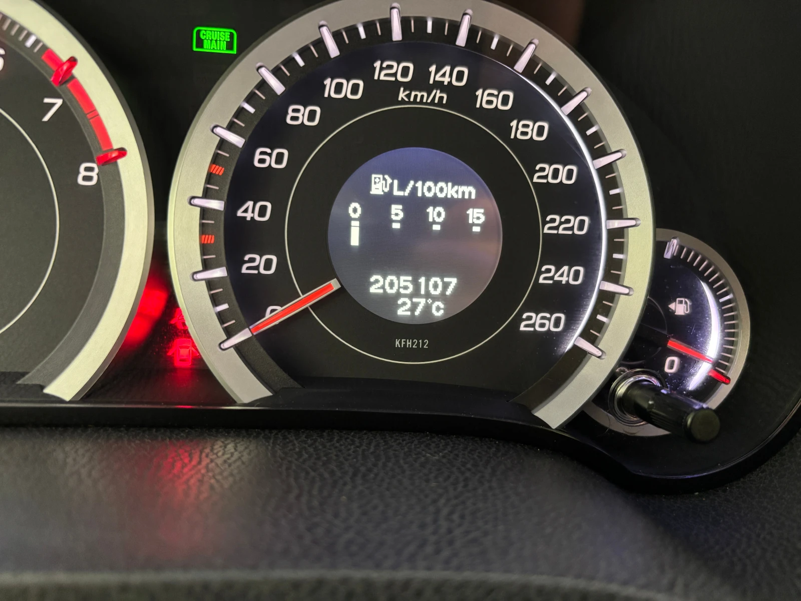 Honda Accord 2.0 БЕНЗИН, снимка 16 - Автомобили и джипове - 54779413