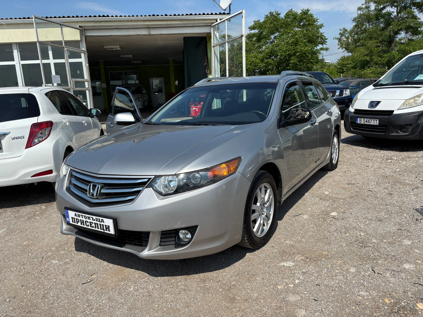 Honda Accord 2.0 БЕНЗИН, снимка 2 - Автомобили и джипове - 54779413