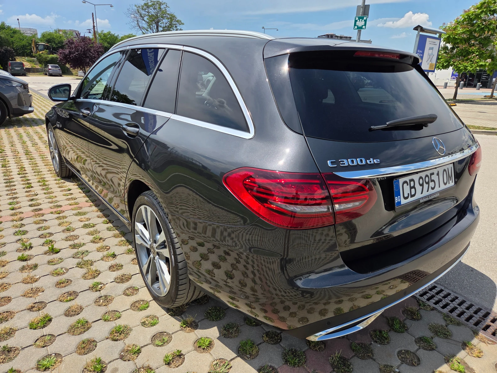 Mercedes-Benz C 300 Plug-in hybrid 4matic, снимка 3 - Автомобили и джипове - 54878042