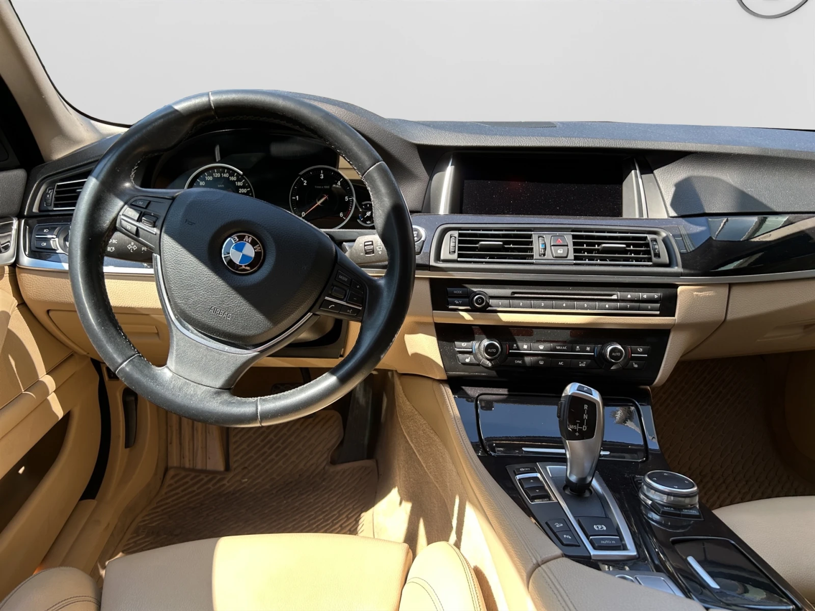 BMW 525 xDrive Седан, снимка 8 - Автомобили и джипове - 55895550