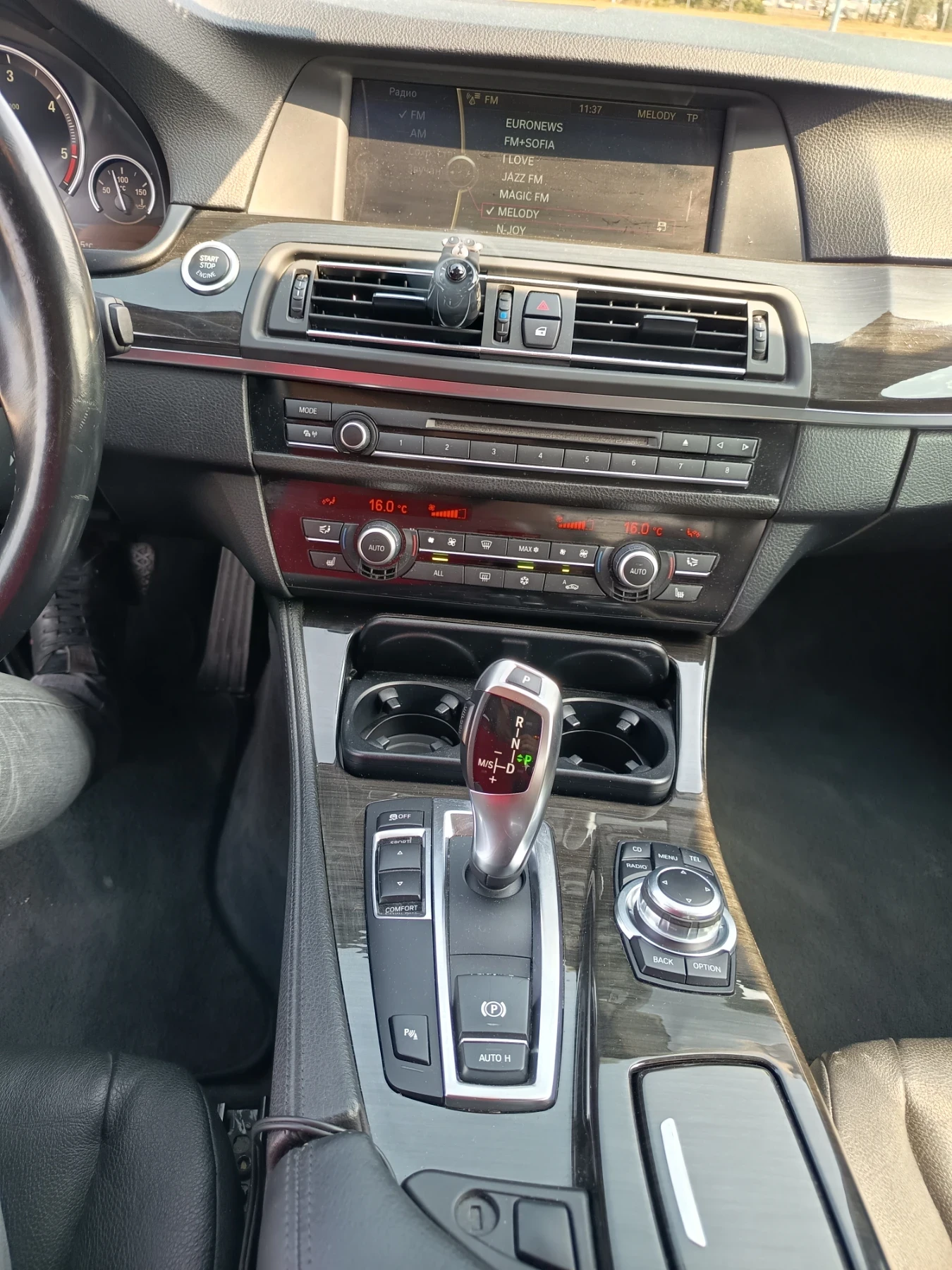 BMW 520, снимка 11 - Автомобили и джипове - 55927240