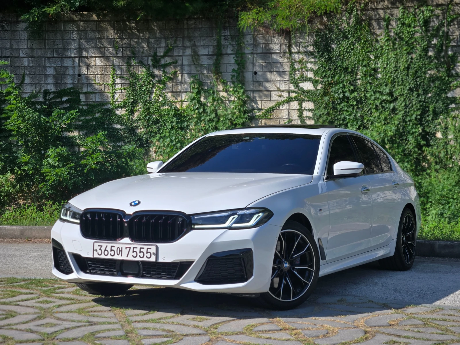 BMW 530 LCI KIT* LASER* 360* HUD* DIS* ОБДУХ* HARMAN* КРАЙ