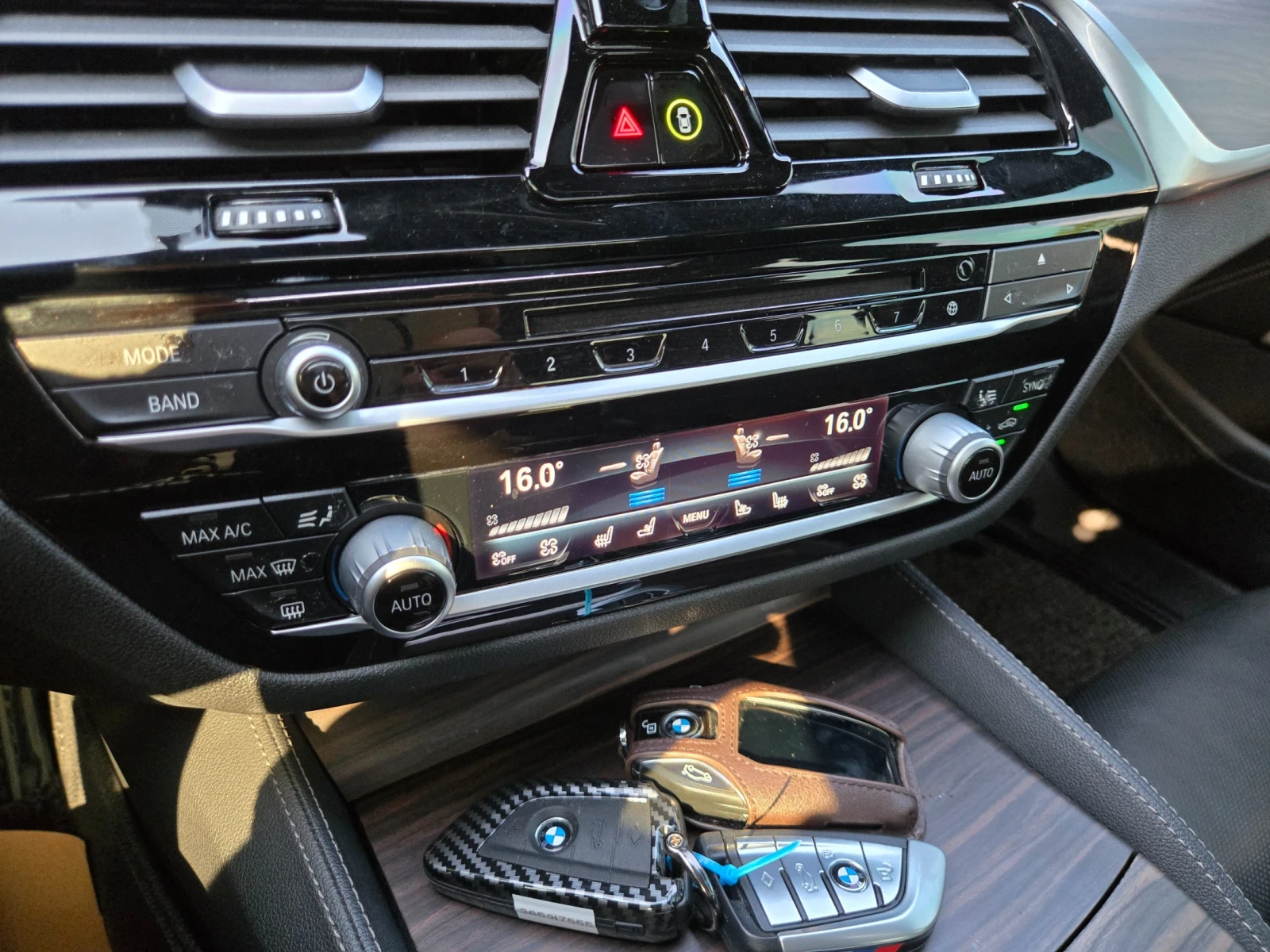 BMW 530 LCI KIT* LASER* 360* HUD* DIS* ОБДУХ* HARMAN* КРАЙ, снимка 14 - Автомобили и джипове - 56061543