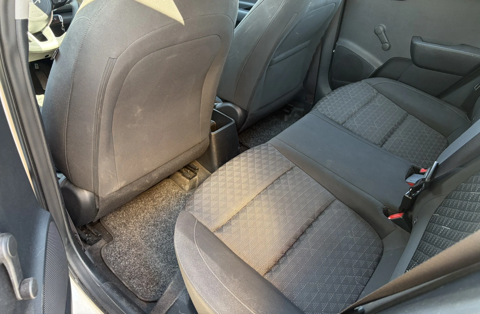 Kia Rio 1.2 84hp, снимка 8 - Автомобили и джипове - 56133827