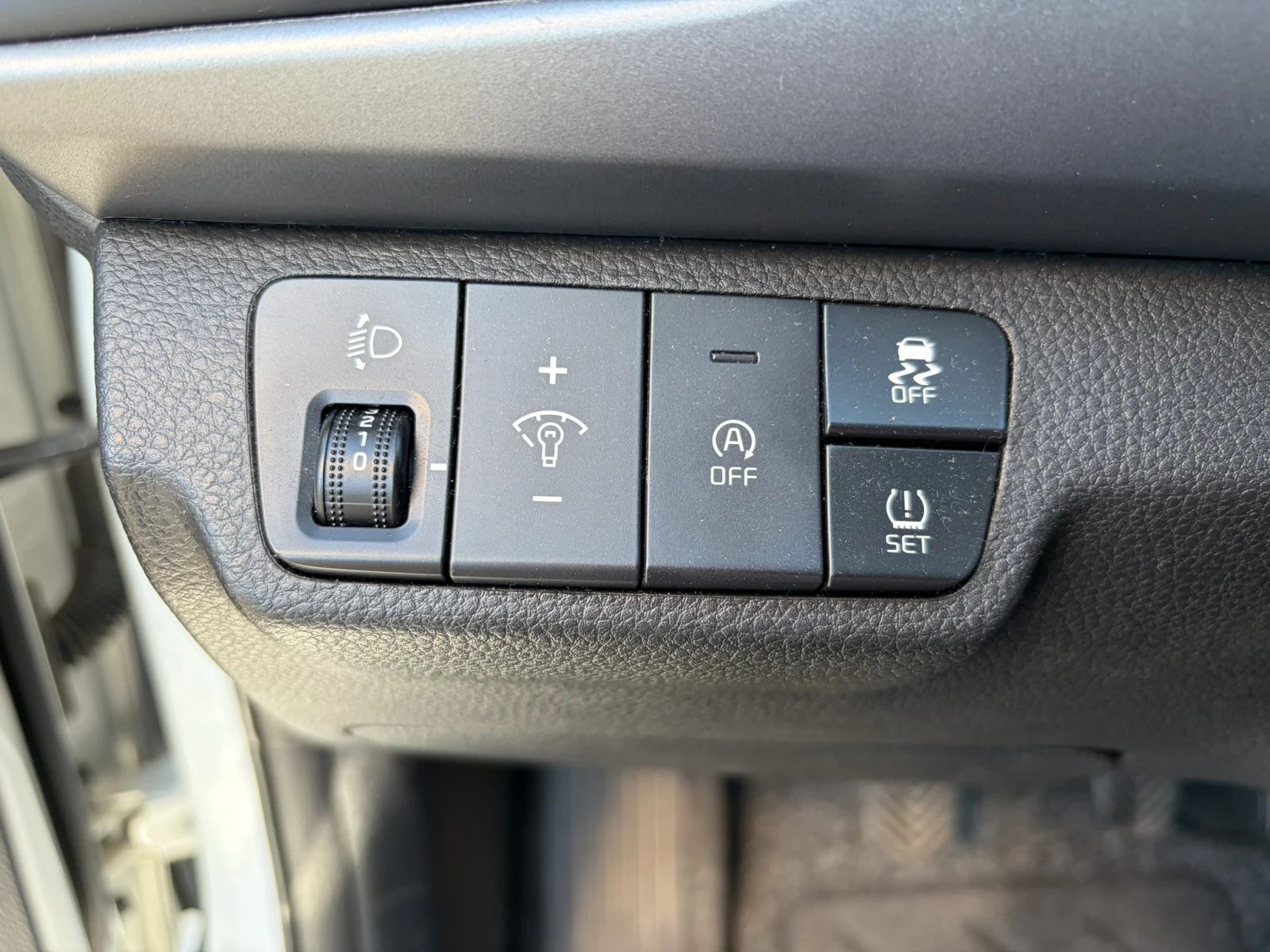 Kia Rio 1.2 84hp, снимка 13 - Автомобили и джипове - 56133827