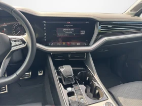 VW Touareg 3.0 TDI 4M R-Line, снимка 9