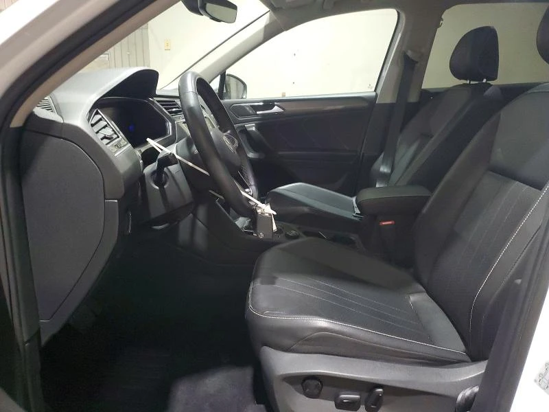 VW Tiguan SE* ПАНО* ДИГИТАЛНО* ТАБЛО , снимка 9 - Автомобили и джипове - 53874337