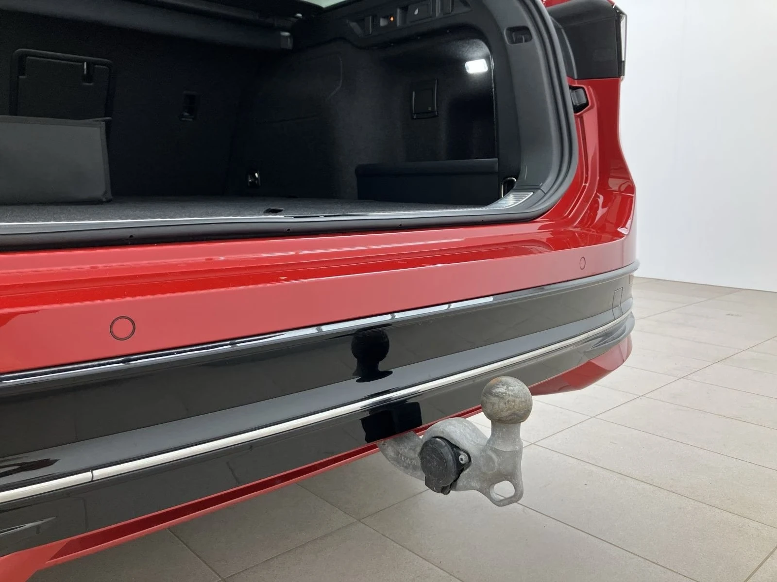 VW Passat 1.5 eHYBRID, снимка 14 - Автомобили и джипове - 24724249