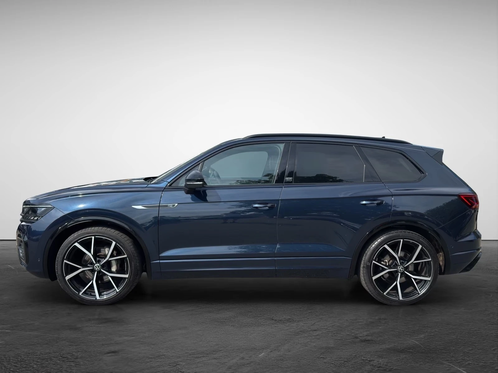 VW Touareg 3.0 TDI 4M R-Line, снимка 2 - Автомобили и джипове - 24724249