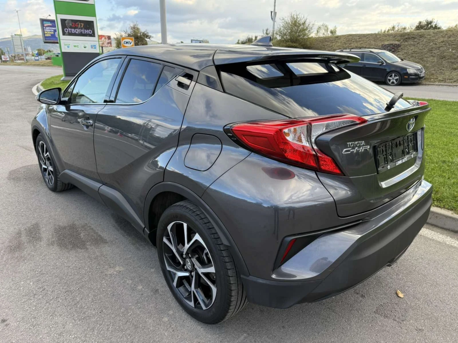 Toyota C-HR HYBRID  - изображение 6
