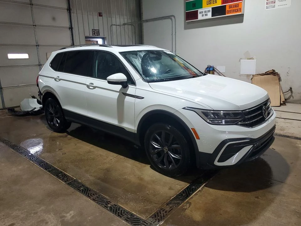 VW Tiguan SE* ПАНО* ДИГИТАЛНО* ТАБЛО , снимка 7 - Автомобили и джипове - 53874337