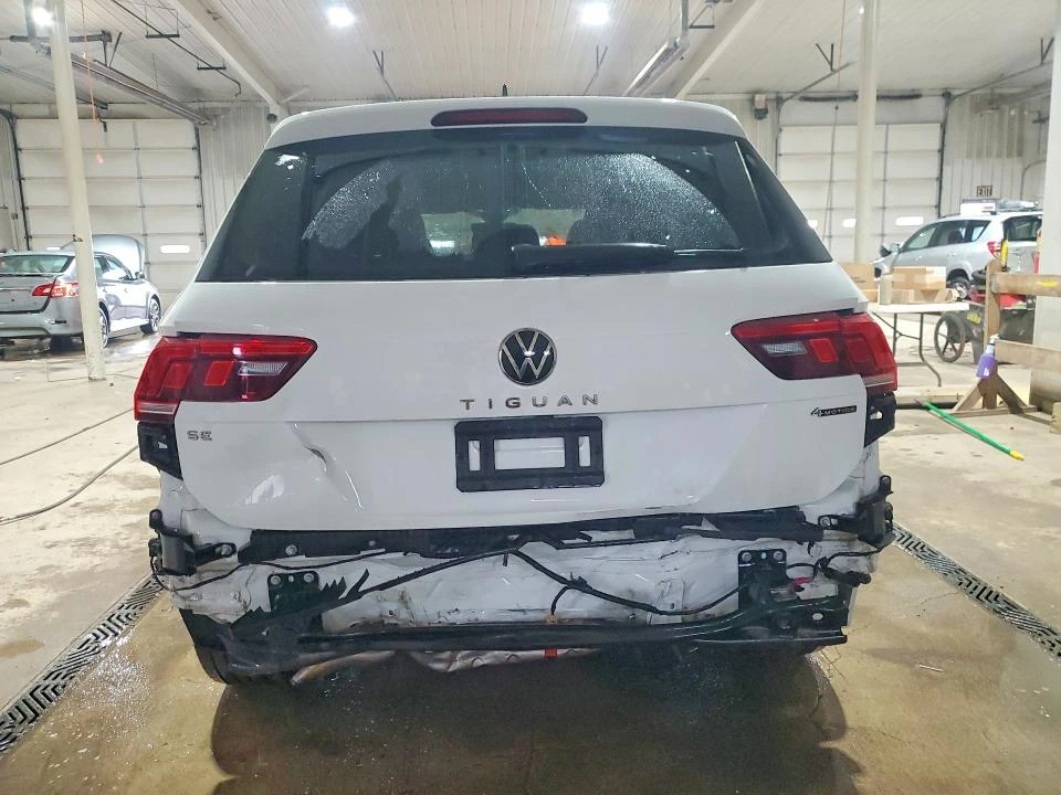 VW Tiguan SE* ПАНО* ДИГИТАЛНО* ТАБЛО , снимка 8 - Автомобили и джипове - 53874337