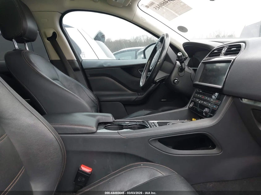 Jaguar F-PACE 3.0L V-6 DI, DOHC, VVT, SUPERCHARGER, 340HP All, снимка 5 - Автомобили и джипове - 53891963