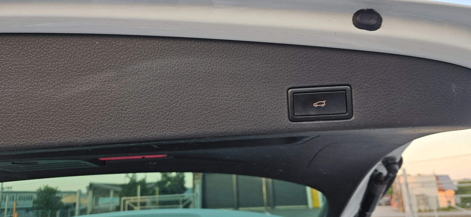 VW Touareg R-LINE* FACE* DISTRONIK* NAVI* PANORAMA, снимка 16 - Автомобили и джипове - 54683782
