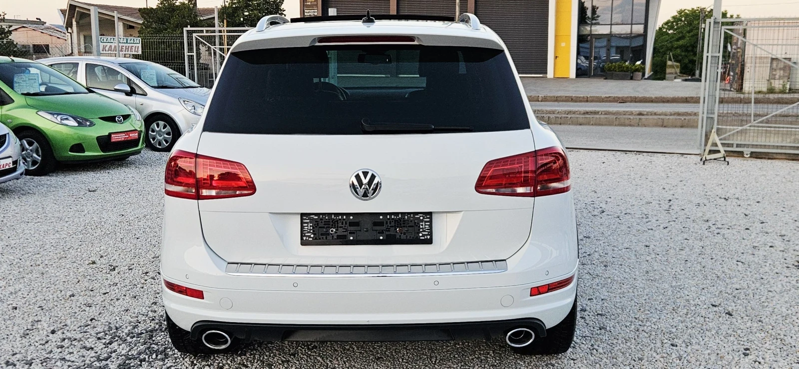 VW Touareg R-LINE* FACE* DISTRONIK* NAVI* PANORAMA, снимка 6 - Автомобили и джипове - 54683782