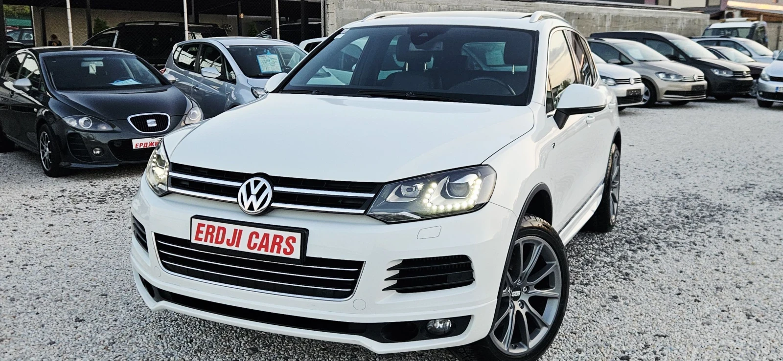 VW Touareg R-LINE* FACE* DISTRONIK* NAVI* PANORAMA