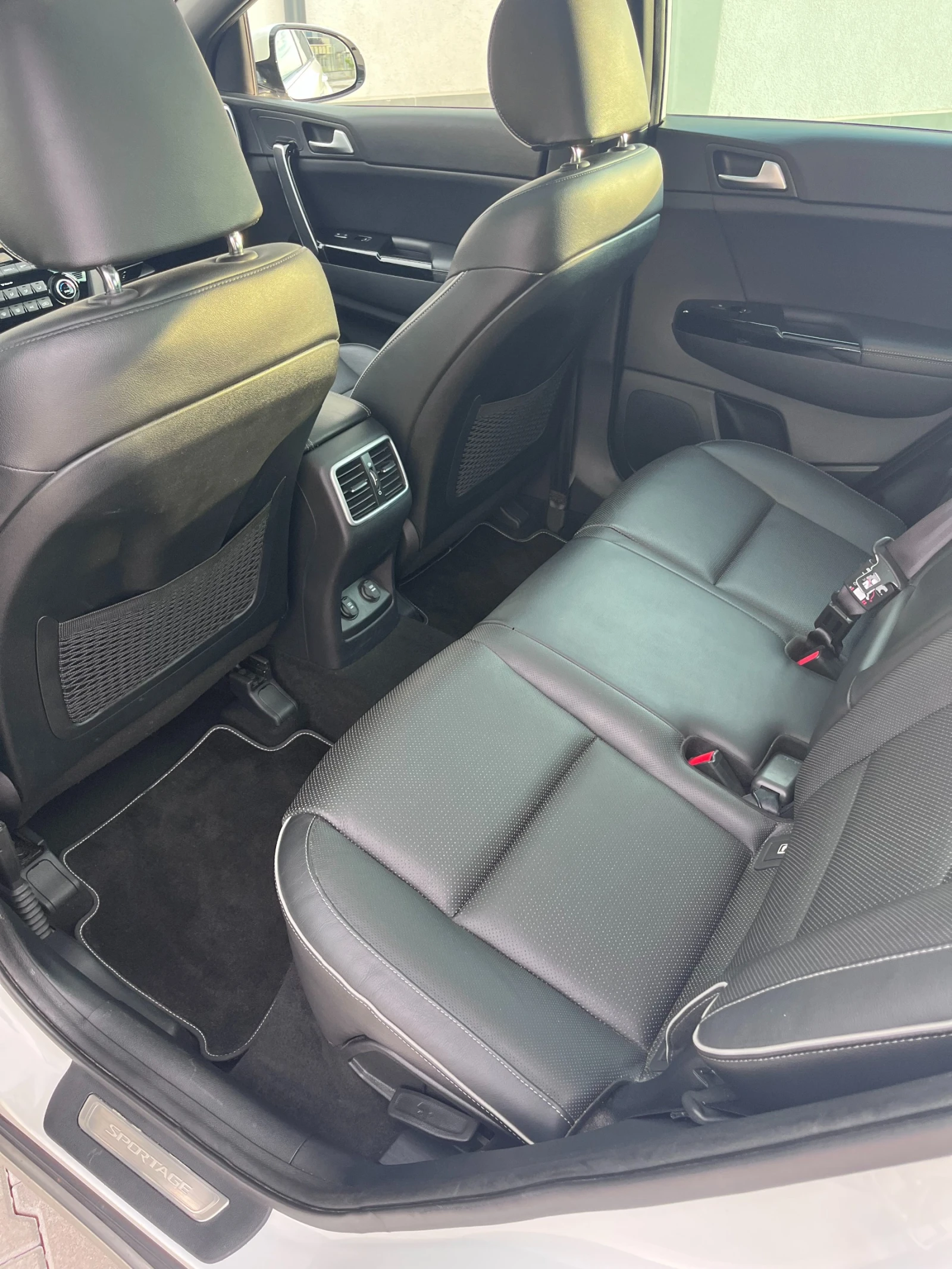 Kia Sportage  2.0 CRDI GT Line 185�� 4�4 /����. ����. �������  | Mobile.bg � ����������� 11
