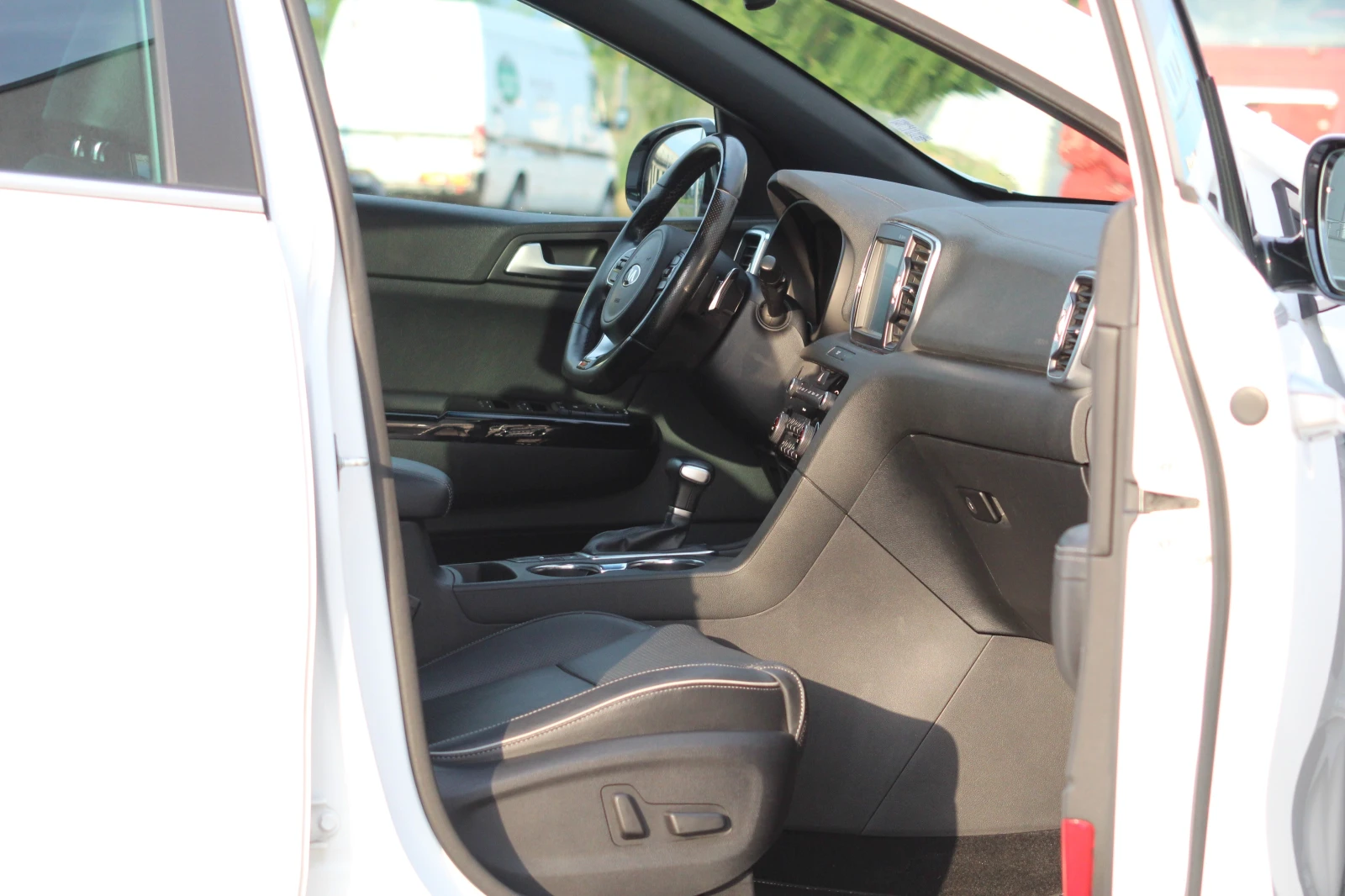 Kia Sportage  2.0 CRDI GT Line 185кс 4х4 /Пълн. серв. история , снимка 9 - Автомобили и джипове - 55042096