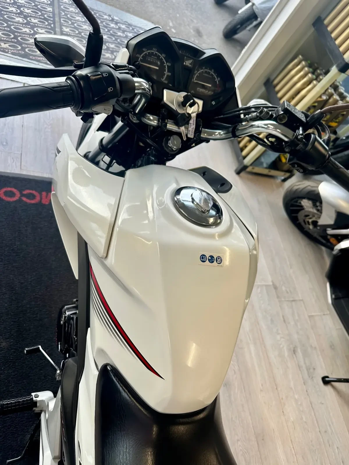 Honda Cb 125F 12.2015г. кат.А1, снимка 2 - Мотоциклети и мототехника - 54115334