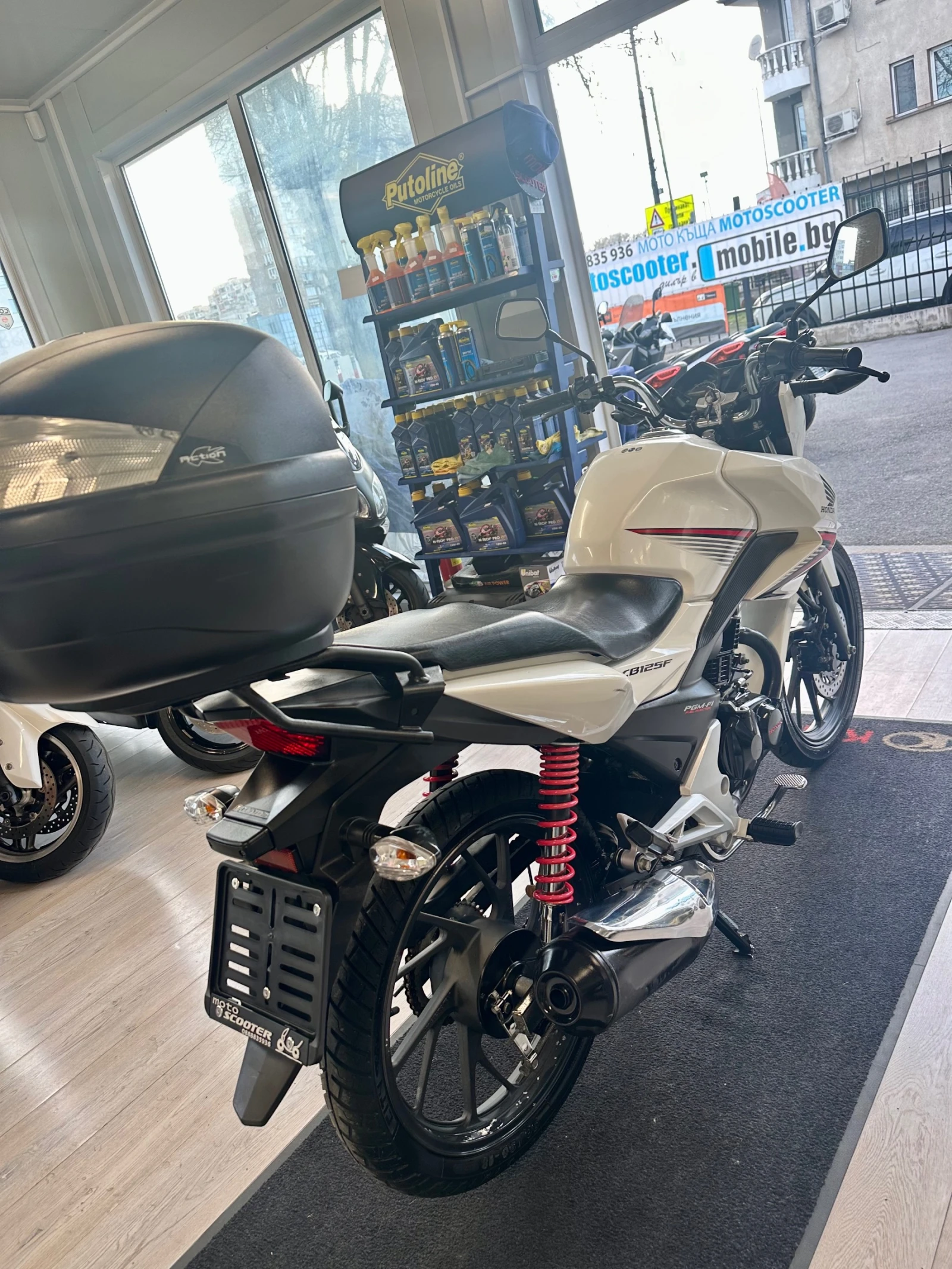 Honda Cb 125F 12.2015г. кат.А1, снимка 7 - Мотоциклети и мототехника - 54115334