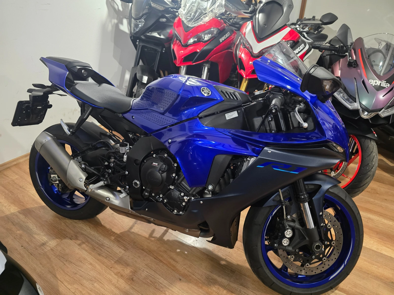 Yamaha YZF-R1
