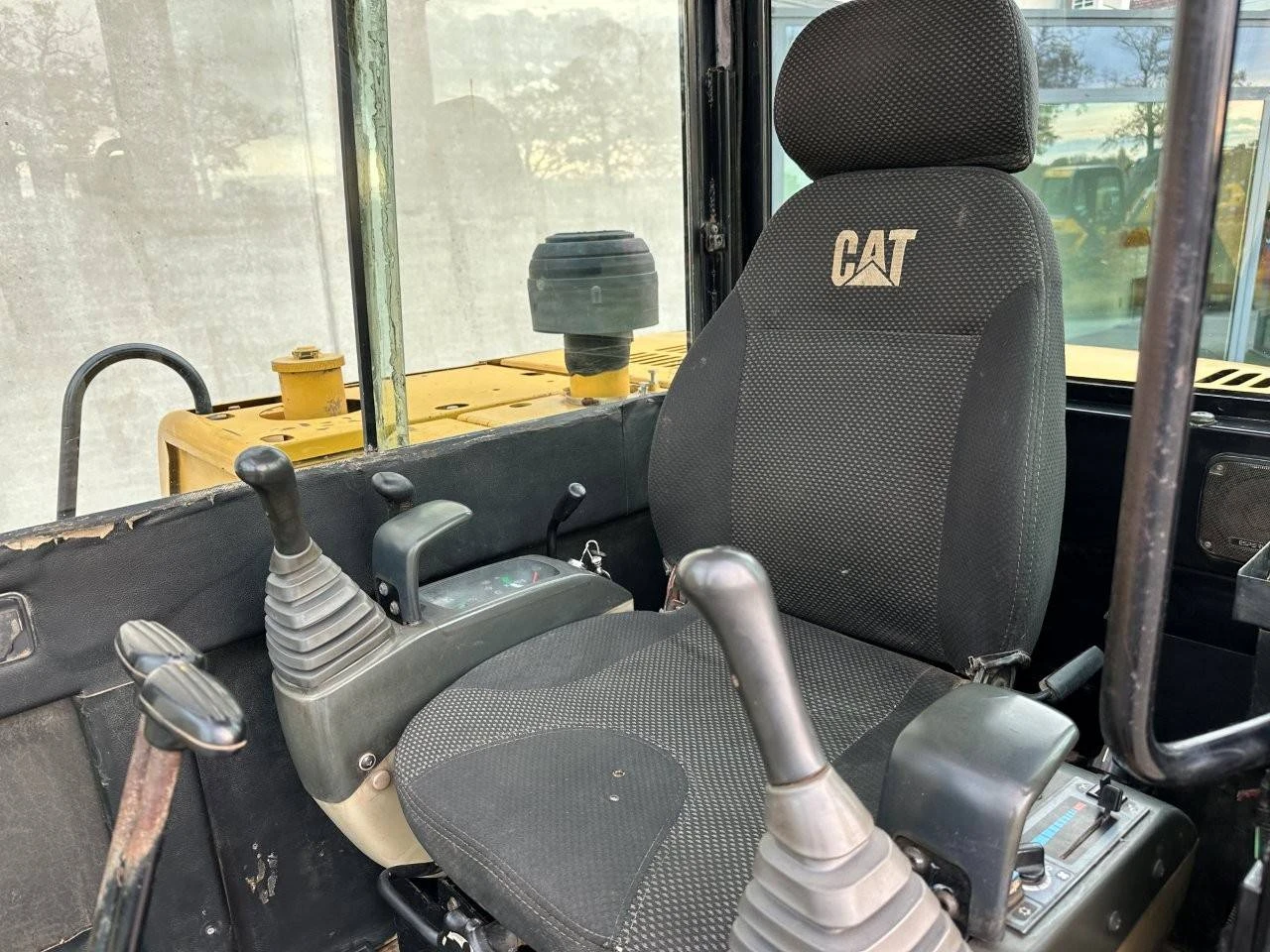 Багер Caterpillar 306 - изображение 6