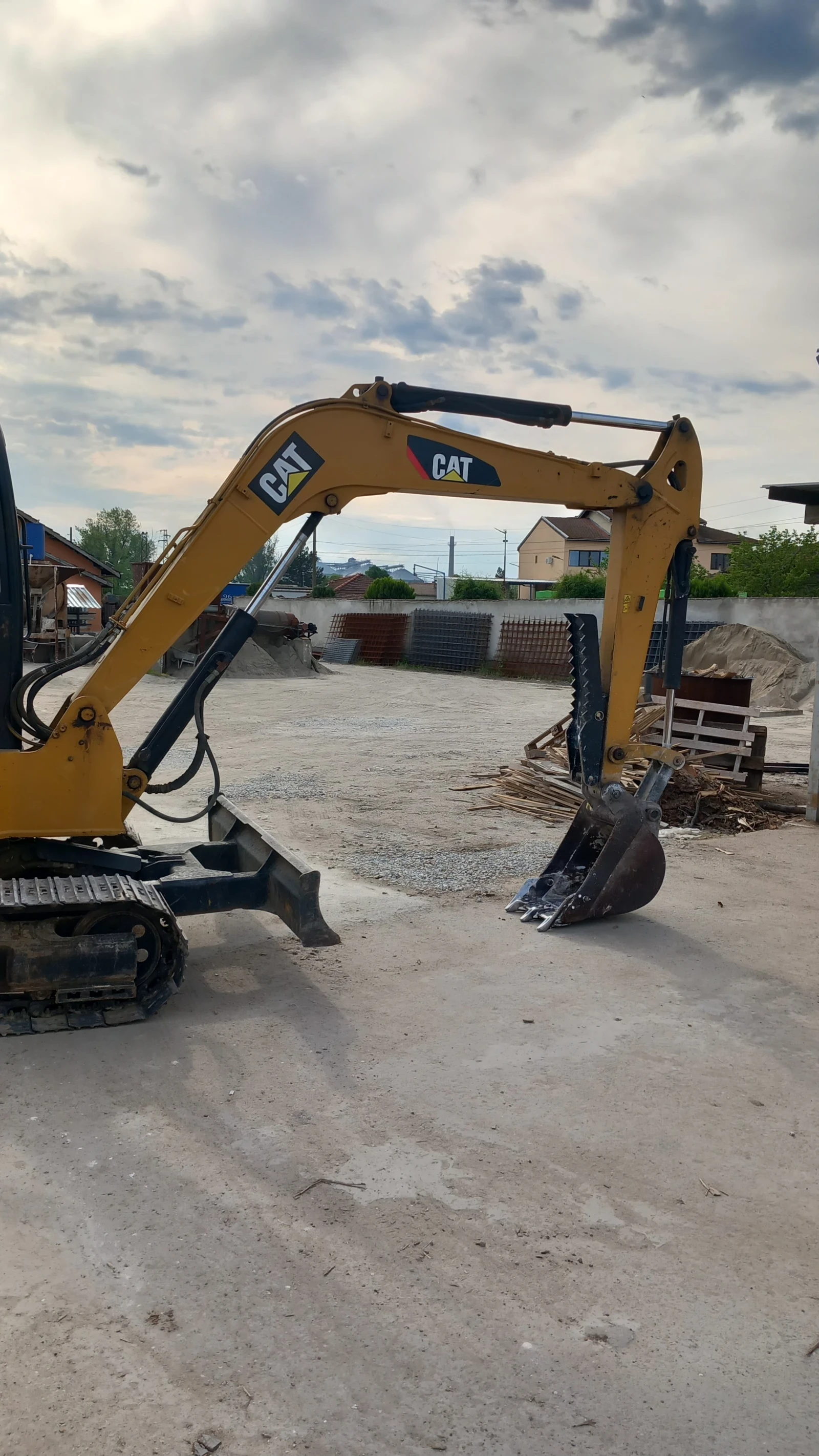 Багер Caterpillar 306, снимка 2 - Индустриална техника - 54396375