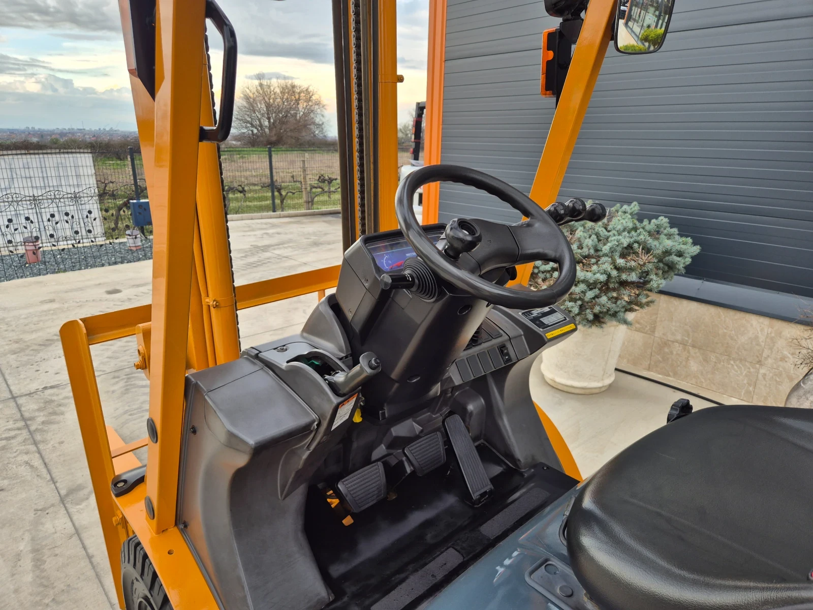 Мотокар Mitsubishi ИЗРАВНИТЕЛ / 4 метра ПОВДИГАНЕ / ГАЗ+ БЕНЗИН !!!, снимка 10 - Индустриална техника - 54058909