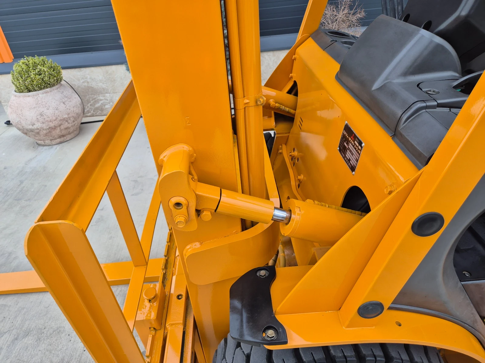 Мотокар Mitsubishi ИЗРАВНИТЕЛ / 4 метра ПОВДИГАНЕ / ГАЗ+ БЕНЗИН !!!, снимка 15 - Индустриална техника - 54058909