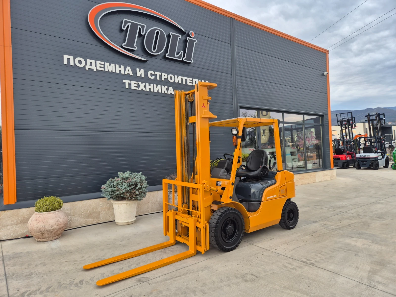 Мотокар Mitsubishi ИЗРАВНИТЕЛ / 4 метра ПОВДИГАНЕ / ГАЗ+ БЕНЗИН !!!