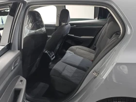 VW Golf 2.0 Tdi Premium, снимка 11