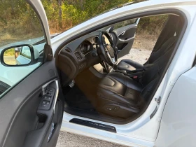 Volvo V40 d4 2.0 190hp | Mobile.bg    7