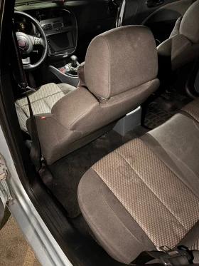 Seat Leon - 3250 € / 6356.45 лв. - 75541923 8