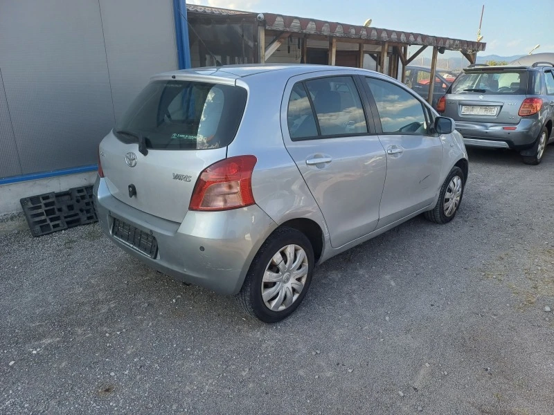 Toyota Yaris 1.0i-на части, снимка 3 - Автомобили и джипове - 46763551