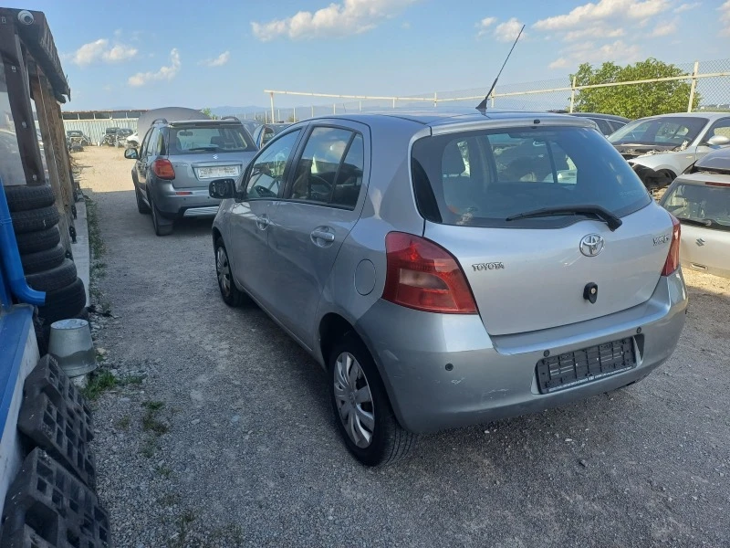 Toyota Yaris 1.0i-на части, снимка 4 - Автомобили и джипове - 46763551