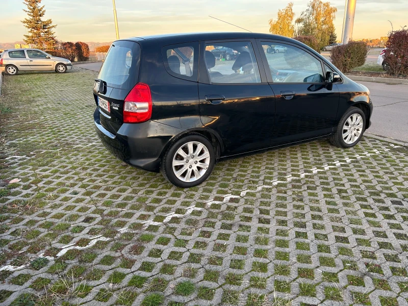Honda Jazz 1.4i Automat, снимка 6 - Автомобили и джипове - 52657248