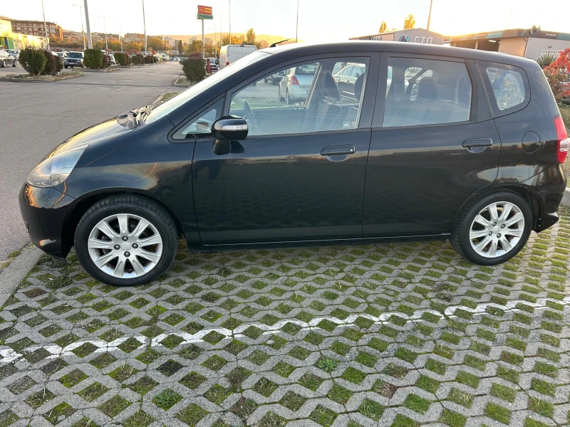 Honda Jazz 1.4i Automat, снимка 7 - Автомобили и джипове - 52657248