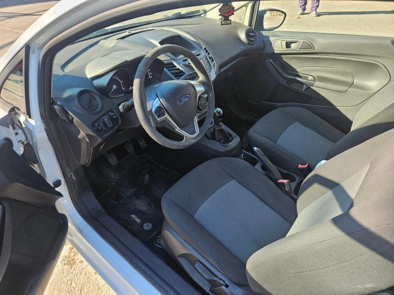 Ford Fiesta, снимка 8 - Автомобили и джипове - 48059779