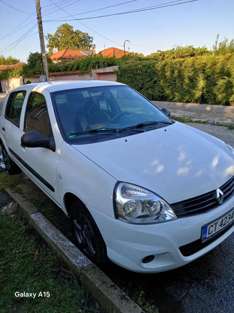 Renault Clio 1.2 16v, снимка 4 - Автомобили и джипове - 47998991