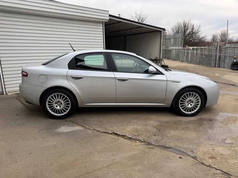 Alfa Romeo 159 Turismo Sport, снимка 4 - Автомобили и джипове - 48322360