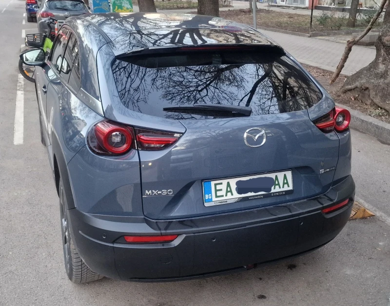 Mazda MX-30 Макото, снимка 6 - Автомобили и джипове - 48664944