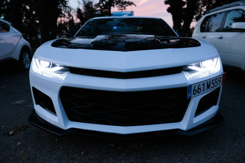 Chevrolet Camaro ZL1, снимка 1 - Автомобили и джипове - 49500811