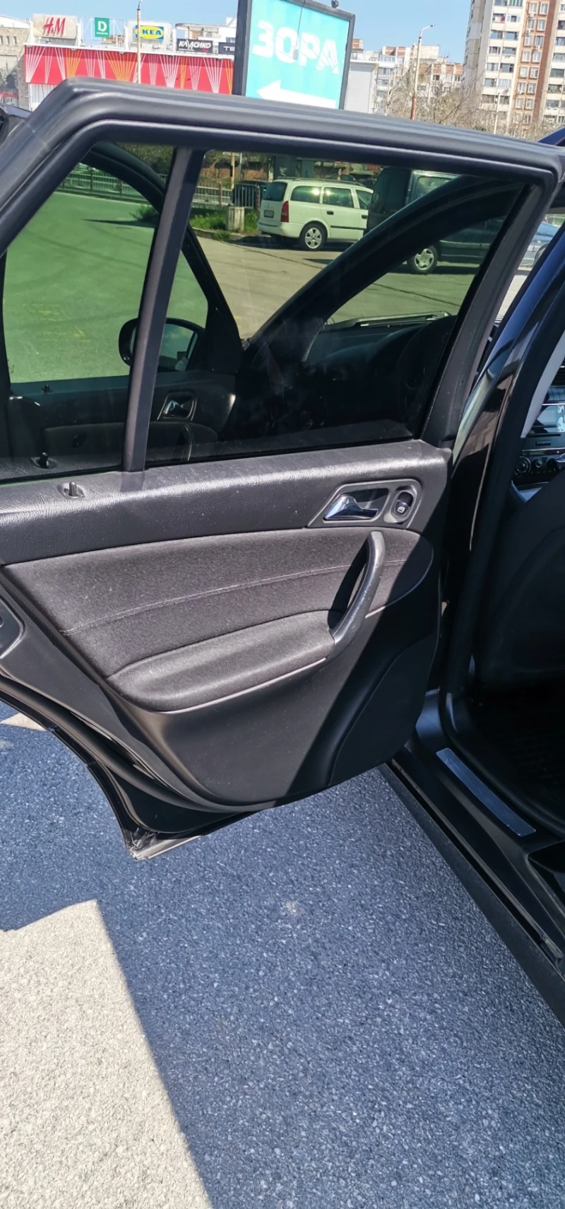 Mercedes-Benz C 200, снимка 8 - Автомобили и джипове - 50864107