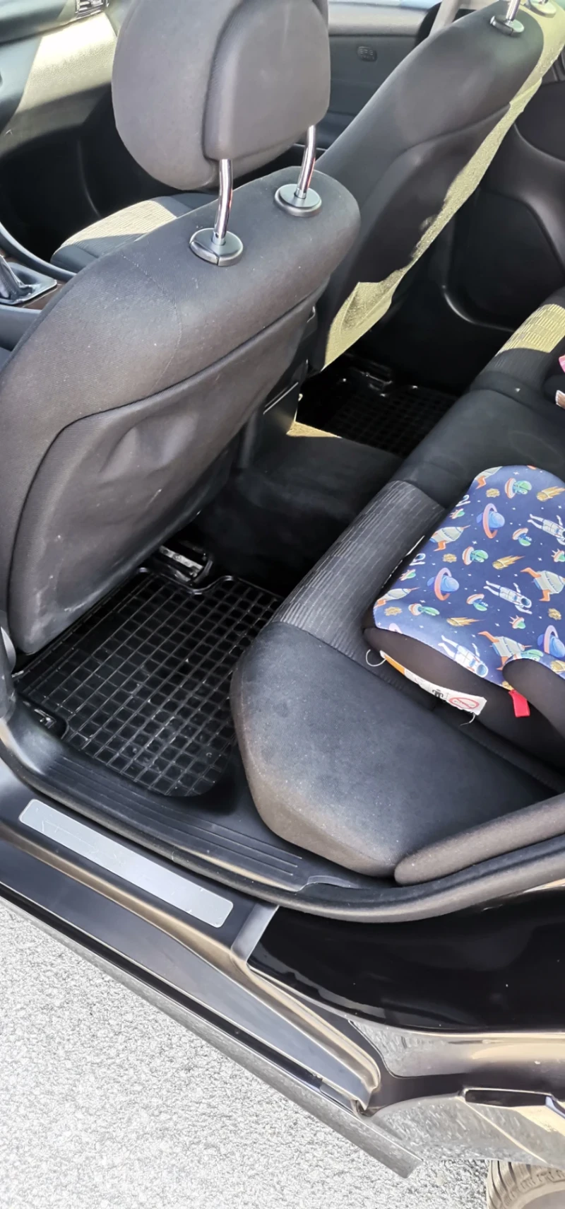 Mercedes-Benz C 200, снимка 12 - Автомобили и джипове - 50864107